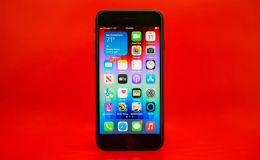 iPhone 5G nhỏ gọn rẻ nhất Việt Nam là đây, mạnh như iPhone 13 Pro, chụp ảnh ngang iPhone 17e