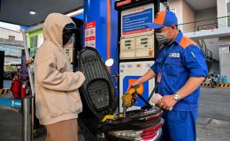 Giá xăng dầu hôm nay 21/8: E10 RON95 và E5 RON92 'bay màu' 9.000 đồng từ đỉnh, Diesel rẻ bèo, giá đầy bình xe máy Yamaha