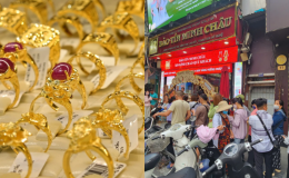 Cập nhật giá vàng hôm nay chiều 22/8: Vàng trong nước tăng phi mã, người người mua vàng mặc giá cao