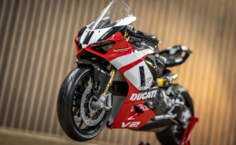 Ducati Panigale V2 Final Edition tỷ lệ 1:4 - Bộ mô hình khiến fan Ducati phải mê mẩn