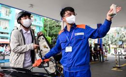 Giá xăng dầu hôm nay 25/8: Dầu diesel gần đáy, E5 RON 92 và E10 RON 95 có về 18.000 đồng/lít? Giá lăn bánh VinFast VF 6
