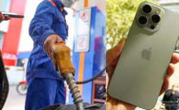 Giá xăng dầu hôm nay sáng 4/9: E10 tăng gần 700 đồng, dầu Diesel giảm sâu, iPhone 15 Pro Max rẻ bèo