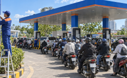 Cập nhật giá xăng dầu hôm nay 6/9 mới nhất: Dự báo giá xăng E10 tăng cao, xăng E5 vọt thêm 1.160 đồng/lít