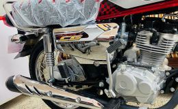 Honda chính thức ra mắt ‘huyền thoại côn tay’ 125cc mới giá 27 triệu đồng: Rẻ và lạ mắt hơn Winner R