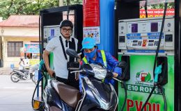 Giá xăng dầu hôm nay 19/9: Dầu diesel lên 29.945 đồng/lít, E5 RON 92 và E10 RON 95 ‘xa bờ’, giá lăn bánh VinFast VF 7