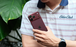 Trải nghiệm iPhone 18 Đỏ Burgundy: Dễ bám vân tay, có nên lên đời?