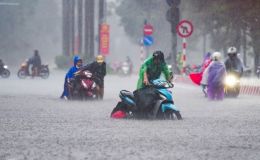 Mưa lớn ở Nghệ An - Hà Tĩnh: Vinh phá kỷ lục mưa tháng 9 sau hơn 40 năm, đêm nay còn mưa trên 200mm