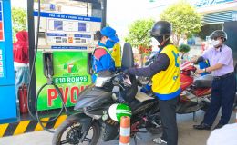 Giá xăng dầu trưa 24/9: Dầu diesel tăng gần chạm đỉnh, xăng E5 RON 92 và E10 RON 95 đều xa đáy, giá đầy bình ô tô Mazda