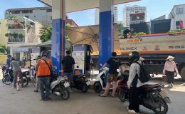 Giá xăng dầu hôm nay 27/9: Xăng E5 cách đỉnh hơn 3.000 đồng/lít, dầu vượt 30.000 đồng, iPhone 16 Pro hạ sập sàn