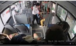 Nhân viên xe buýt tuyến 152 bị đình chỉ sau hành động bất ngờ với hành khách