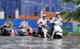 Dự báo triều cường TPHCM những ngày tới: Có nơi cao hơn báo động III tới 0,25m