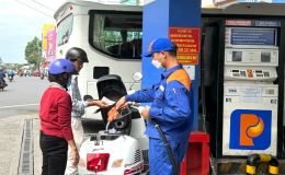 Giá xăng dầu tối 4/10: Dầu vừa giảm, kỳ tới RON 92 và E10 RON 95 có khả năng về 20.000 đồng/lít? Giá đầy bình ô tô Honda