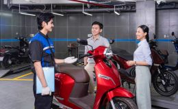 Đổi từ xe xăng sang xe máy điện: Điều gì giúp người dùng yên tâm thay đổi thói quen?