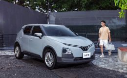 Ngõ nhỏ phố đông không còn làm khó: Cách VinFast VF 5 ‘chiều lòng’ các nữ chủ nhân