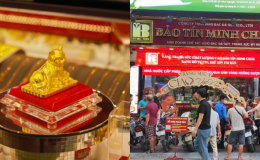 Bảng giá vàng hôm nay 15/10: Vàng SJC vàng 9999 giảm kịch kim, nhiều người tranh thủ mua sợ bỏ lỡ