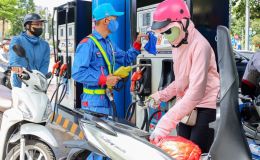 Giá xăng dầu tối 15/10: Dầu diesel tiếp tục giảm, E10 RON 95 và RON 92 đã về mức rẻ hơn, giá đầy bình xe ga 150-160cc