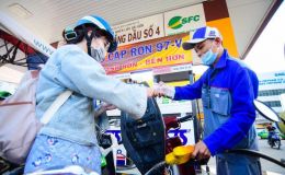 Giá xăng dầu chiều 18/10: E5 RON 92 và E10 RON 95 giảm sâu, chỉ cách đáy hơn 7.000 đồng, giá đầy bình xe côn tay 150cc