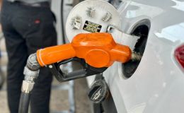 Giá xăng dầu hôm nay 18/10: Xăng E10, E5 sắp tiếp tục điều chỉnh, người tiêu dùng được hưởng lợi lớn?