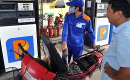 Giá xăng dầu chiều 22/10: E5 RON 92 và E10 RON 95 liên tục giảm mạnh, còn cách đáy bao nhiêu? Giá đầy bình ô tô Mazda