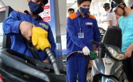 Giá xăng dầu hôm nay 23/10: Tăng giảm trái chiều, chi phí mua 5 lít xăng, dầu thay đổi thế nào?