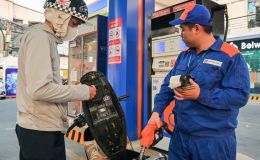 Giá xăng dầu chiều nay 25/10: E10 RON95 và E5 RON92 về mốc rẻ 25.000 đồng/lít, Diesel có rẻ? Giá đầy bình xe máy Suzuki