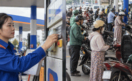 Giá xăng dầu trưa hôm nay 27/10: Dầu lại lao dốc? Xăng E5 xăng E10 sắp tăng gần 1000 đồng/lít vào ngày kia