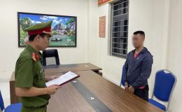 Chỉ vì mâu thuẫn nhỏ trong bữa ăn, người đàn ông ở Quảng Ninh dùng bát sứ đập mặt bạn