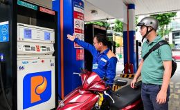 Giá xăng dầu chiều 29/10: Dầu rẻ hơn đỉnh 14.534 đồng, E10 RON 95 và RON 92 cách đáy bao nhiêu? giá đầy bình ô tô Mazda