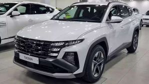 Hyundai Tucson 2025 bản rẻ nhất bất ngờ về đại lý: Khách Việt đổ xô săn đón vì đẹp hơn CX-5 và CR-V