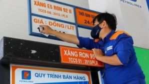 Giá xăng dầu hôm nay 22/11 bật tăng chóng mặt: RON 95 giá bao nhiêu đồng/lít? 