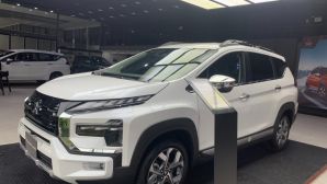 Giá xe Mitsubishi Xpander Cross lăn bánh đầu tháng 2/2025 ‘rẻ giật mình’ kèm quà tặng cực khủng