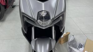 Quên Honda Air Blade đi, ‘chiến binh xe ga’ 150cc mới xịn hơn Vario đã về đại lý, giá 49,5 triệu đồng