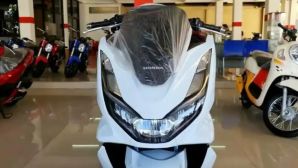 Tin xe trưa 14/3: Honda mở bán ‘vua xe ga’ 160cc đẹp lấn át Air Blade, trang bị như SH mà giá rẻ hơn