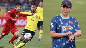 Kình địch của ĐT Việt Nam chạy nước rút, HLV Kim Sang-sik 'toát mồ hôi'