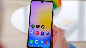 Đây là Galaxy A25 5G, vua 5G giá rẻ, hạ kịch sàn, màn 120Hz như Galaxy S25 Ultra, ăn đứt iPhone 16