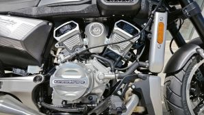 Giáng đòn đau cho Yamaha Exciter, ‘vua côn tay’ 339cc mới chất hơn Honda Winner X ra mắt giá cực rẻ