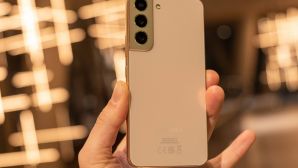 Galaxy S22 5G rớt giá không phanh tháng 5, khách Việt mua máy ngon hơn iPhone 16 rẻ như tầm trung