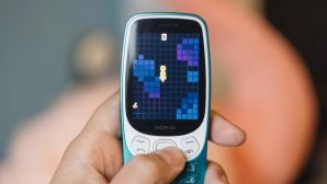 Nokia 3210 4G giảm kịch sàn, vua máy cục gạch, có cả 4G, chơi được nhiều game huyền thoại