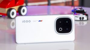 Giá đập hộp iQOO 13 rẻ hơn iPhone 13, trang bị ngang cơ Galaxy S25 Ultra, vua chip rồng giá rẻ