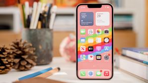 Săn sale iPhone 13 giá chỉ 10 triệu đồng, không những mạnh mà còn đẹp, Android tầm trung không có tuổi