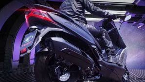 Quên Honda SH đi, ‘vua xe ga’ 250cc mới chính thức ra mắt giá 79 triệu đồng, có ABS 2 kênh và TCS