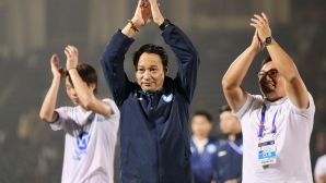 Đại gia V.League gây ngỡ ngàng, công thần ĐT Việt Nam được vinh danh