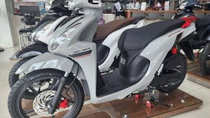 Bảng giá xe Honda Vision 2025 tháng 6/2025 giảm cực mạnh: Khách Việt đổ xô mua thay LEAD và SH Mode