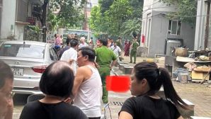 Hiện trường ám ảnh vụ người đàn ông rơi từ chung cư ở Hà Nội xuống tử vong, người dân phát hiện hoảng hốt