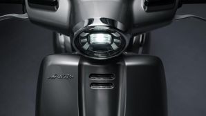 Tin xe hot 26/6: ‘Kẻ hủy diệt Honda SH Mode’ ra mắt giá 43 triệu đồng ngang Air Blade, có ABS 2 kênh