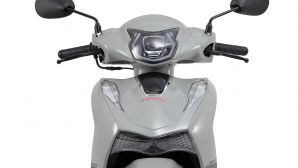 'SH phiên bản cỡ nhỏ' chính thức ra mắt giá 23,5 triệu đồng: Thiết kế lấn át Honda Vision và SH Mode