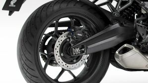 Honda ra mắt ‘chiến binh côn tay’ mới chất hơn hẳn Winner X và Yamaha Exciter, có phanh ABS, giá mềm