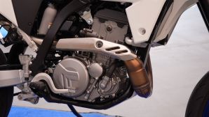 Suzuki ra mắt ‘huyền thoại côn tay’ mới đẳng cấp hơn Honda Winner X: Thiết kế vượt thời đại, giá mềm