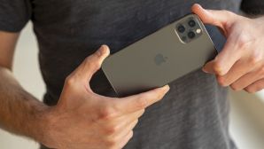 iPhone 12 Pro giá rẻ dễ mua chưa từng thấy, viền thép bóng, camera zoom quang ăn đứt iPhone 16