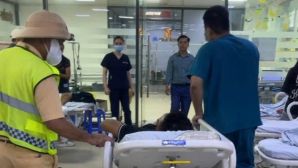 Tình hình sức khỏe tài xế xe tải đột quỵ trên cao tốc, được CSGT dùng xe chuyên dụng đưa đi cấp cứu